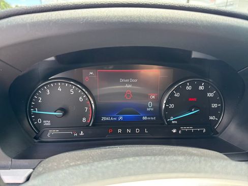 Used 2024 Ford Explorer XLT w/ Equipment Group 202A AWD/4WD image 28