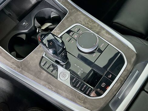 Used 2019 BMW X5 xDrive40i w/ M Sport Package image 17