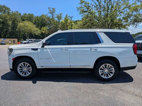 Used 2023 GMC Yukon SLT AWD/4WD image 6
