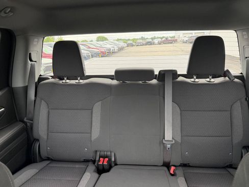 Used 2022 Chevrolet Silverado 1500 LT AWD/4WD image 24