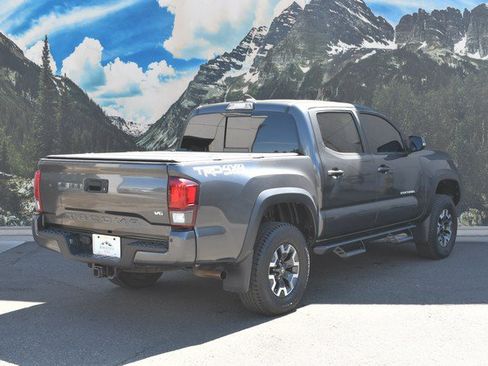 Certified 2019 Toyota Tacoma TRD Off-Road w/ Technology Package AWD/4WD image 3