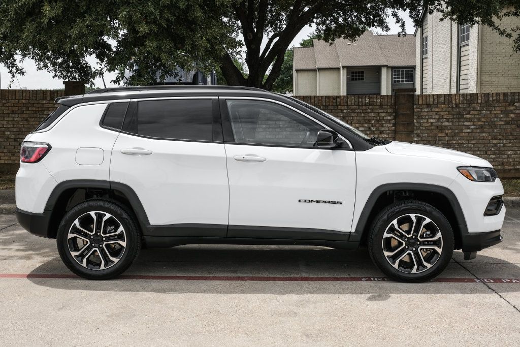 Used 2023 Jeep Compass Limited AWD/4WD image 14