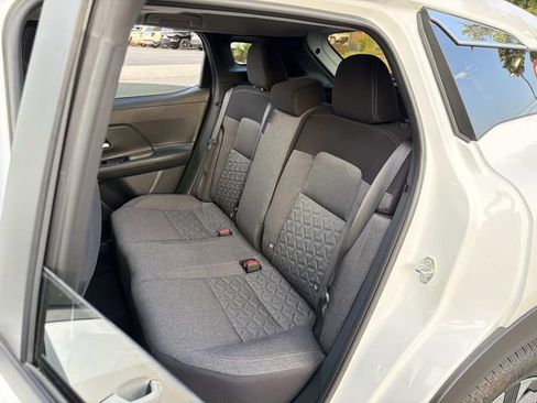 Used 2025 Nissan Kicks SV w/ SV Premium Package AWD/4WD image 14