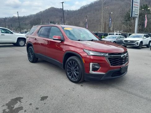 Used 2022 Chevrolet Traverse RS AWD/4WD image 2