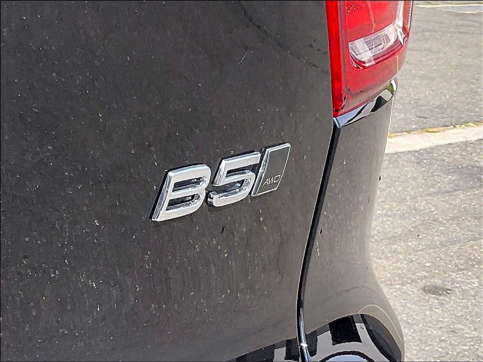 New 2026 Volvo XC40 B5 Core w/ Climate Package AWD/4WD image 26
