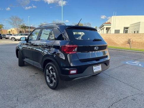 New 2026 Hyundai Venue SEL image 3