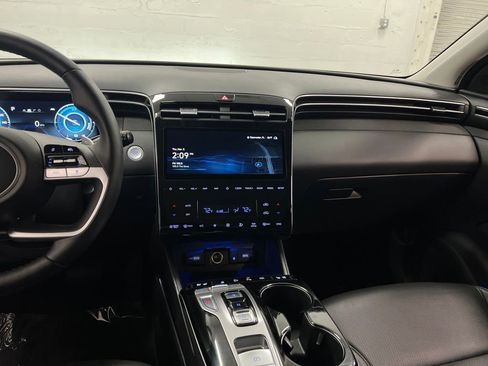 Used 2024 Hyundai Tucson Limited image 19