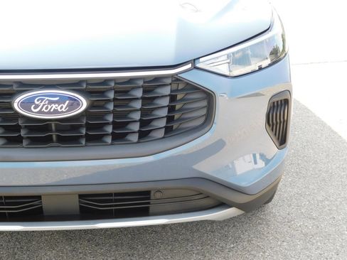 Used 2024 Ford Escape Active AWD/4WD image 9