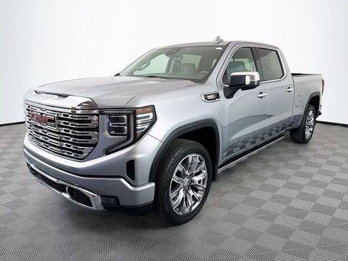 Used 2024 GMC Sierra 1500 Denali w/ Denali Reserve Package AWD/4WD image 3