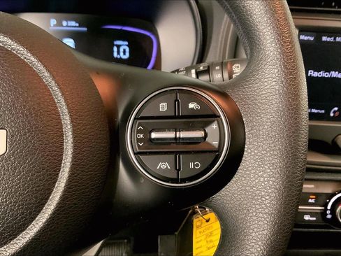 Used 2025 Kia Soul LX image 19