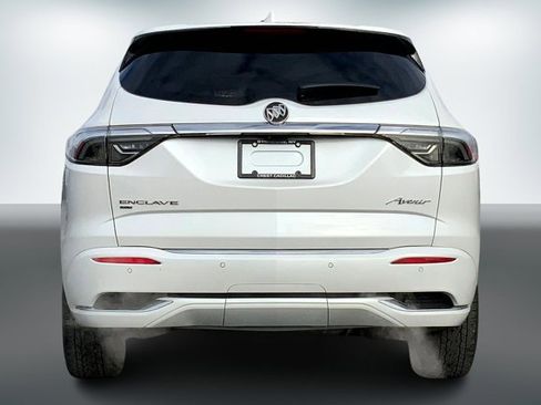 Used 2023 Buick Enclave Avenir w/ Avenir Technology Package image 3