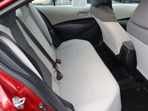 Used 2022 Toyota Corolla LE FWD image 34