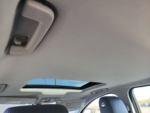 Used 2011 Jaguar XF Premium RWD image 11