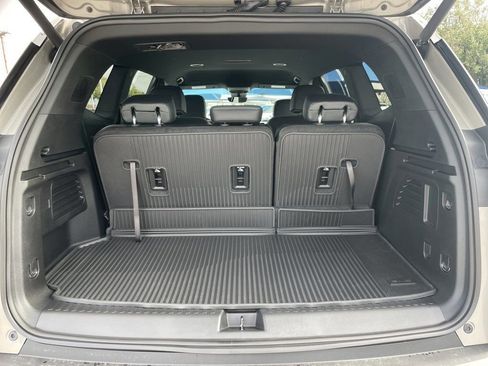 New 2026 GMC Acadia AT4 w/ LPO, Floor Liner Package image 23