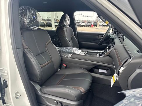 New 2026 Nissan Armada SL w/ Captain's Chari Seat Package image 12