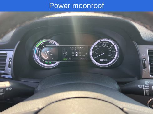 Used 2017 Kia Niro Touring w/ Advanced Technology Package FWD image 12