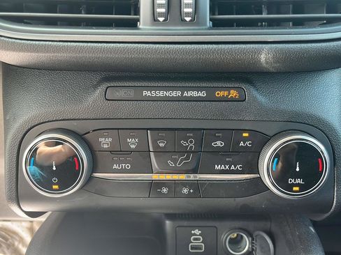 Used 2025 Ford Escape Active AWD/4WD image 19
