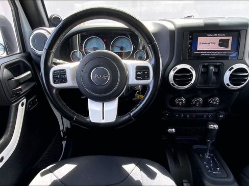 Used 2014 Jeep Wrangler Sahara AWD/4WD image 13