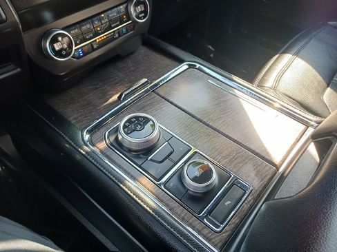 Used 2021 Ford Expedition Max Limited image 43