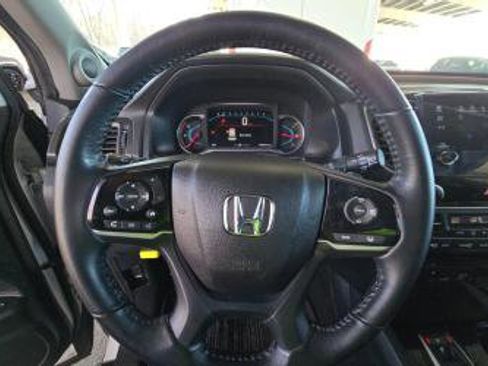 Used 2021 Honda Pilot Touring image 6