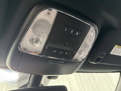 Used 2019 Jeep Grand Cherokee Altitude RWD image 23
