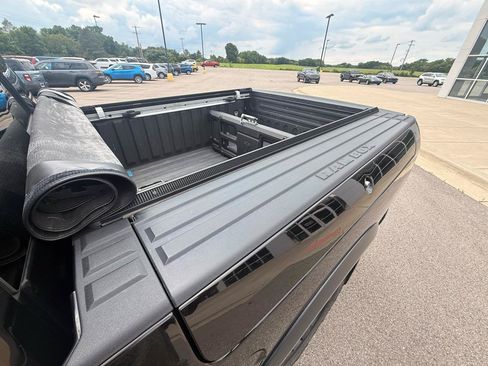 Used 2019 RAM 1500 Warlock AWD/4WD image 11