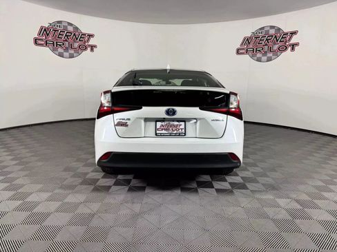 Used 2022 Toyota Prius LE image 6