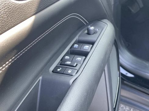 Used 2024 Jeep Compass Latitude w/ Convenience Group image 20