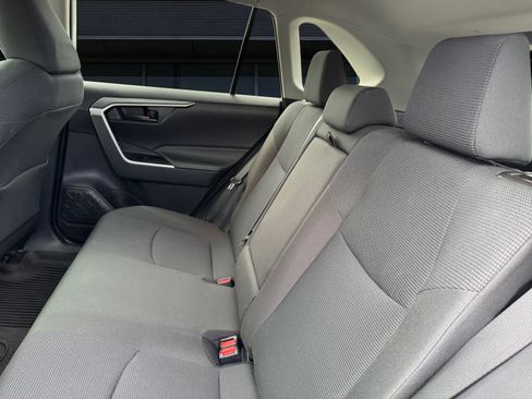 Used 2020 Toyota RAV4 LE w/ All Weather Liner Package AWD/4WD image 15