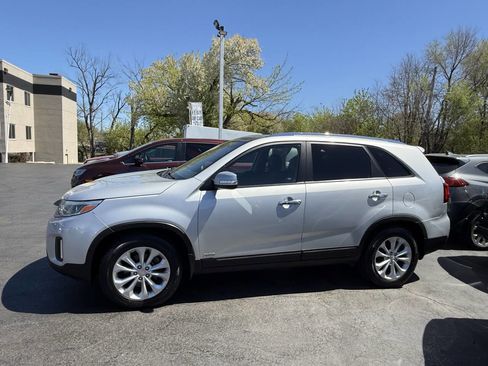 Used 2015 Kia Sorento EX w/ EX V6 Touring Package image 5
