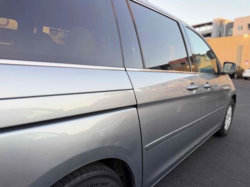 Used 2010 Honda Odyssey EX-L image 12