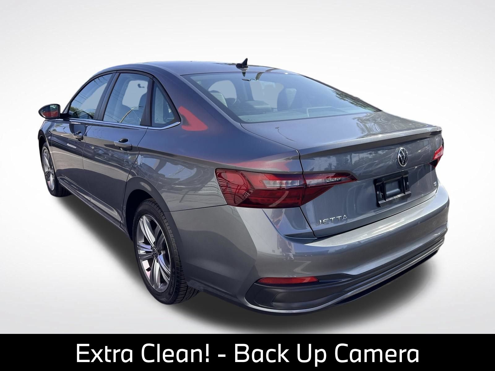 Used 2024 Volkswagen Jetta SE FWD image 5