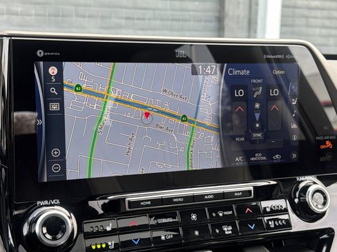 Used 2022 Toyota Highlander Limited image 24