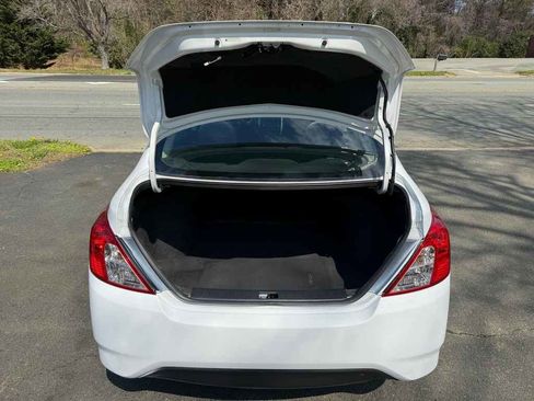 Used 2015 Nissan Versa SV image 16