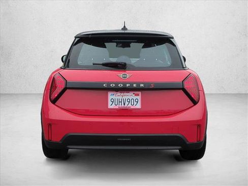 Certified 2025 MINI Cooper S image 7