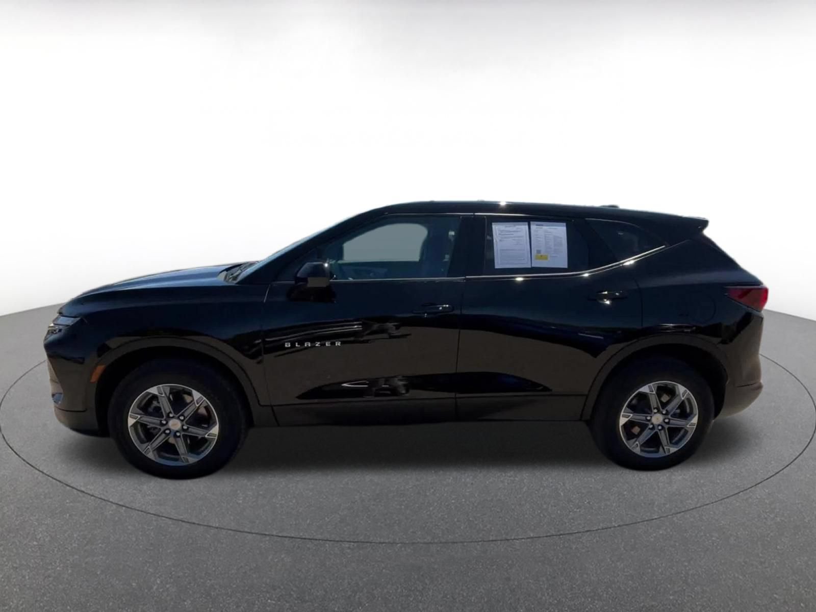 Used 2026 Chevrolet Blazer LT FWD image 8