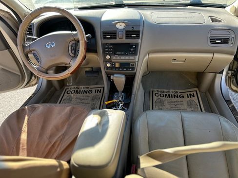 Used 2001 INFINITI I30 FWD image 21