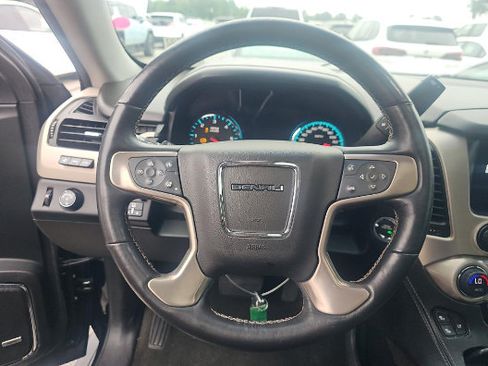 Used 2018 GMC Yukon Denali w/ Denali Ultimate Package RWD image 5
