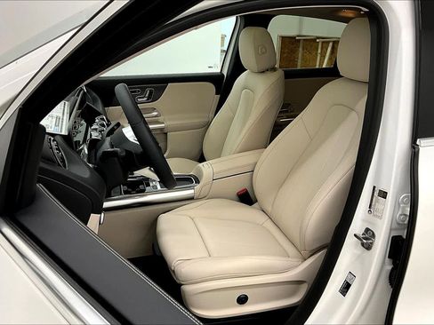 New 2026 Mercedes-Benz GLA 250 image 9