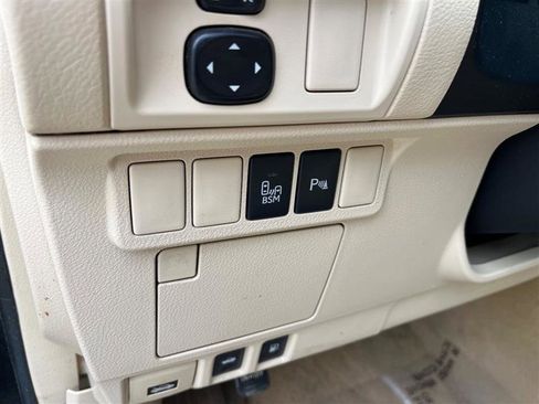 Used 2013 Lexus ES 350 w/ Ultra Luxury Pkg FWD image 19
