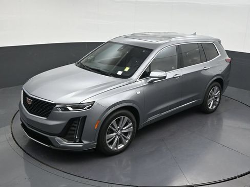 Used 2024 Cadillac XT6 Premium Luxury FWD image 16