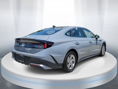 Certified 2026 Hyundai Sonata SE FWD image 4