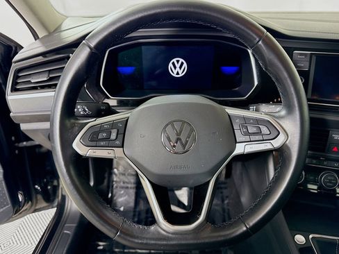 Certified 2023 Volkswagen Jetta SE w/ Panoramic Sunroof Package FWD image 14