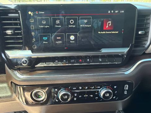 Used 2023 GMC Sierra 1500 SLT w/ SLT Premium Package image 25