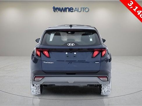 Used 2025 Hyundai Tucson SE image 4