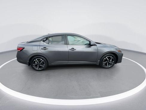 Used 2024 Nissan Sentra SV image 9