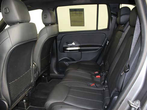 Used 2023 Mercedes-Benz GLB 250 image 22