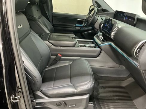 New 2026 Ford Expedition Max Platinum w/ Stealth Performance Package AWD/4WD image 21