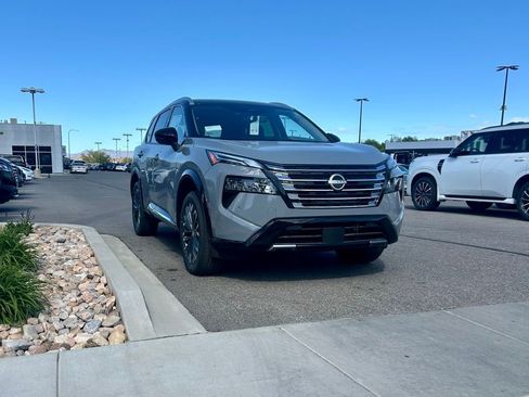 New 2026 Nissan Rogue Platinum AWD/4WD image 3