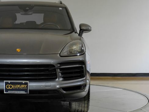 Used 2023 Porsche Cayenne Platinum Edition AWD/4WD image 48
